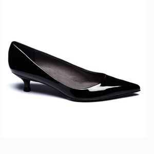 Stuart Weitzman Poco Black Patent Kitten Heel 8.5N